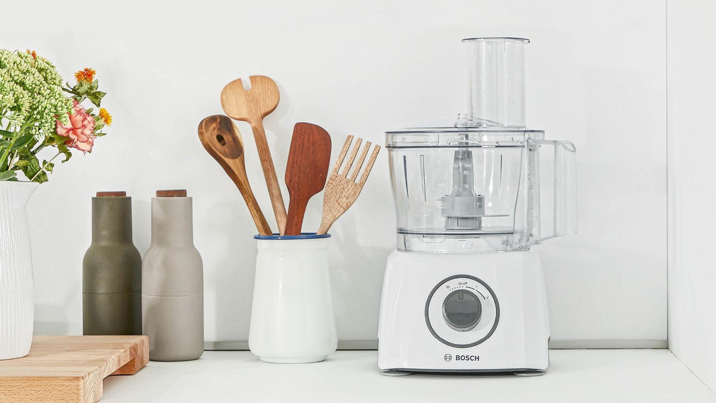 Bosch Kompakt-Küchenmaschine MultiTalent 3, 20 Funktionen, Rührschüssel 2,3 L, Universalmesser, Schneid-Raspel-Wendescheibe, Schlagscheibe (Sahne), Einfüllhilfe, Deckel, 800 W, weiß, MCM3100W