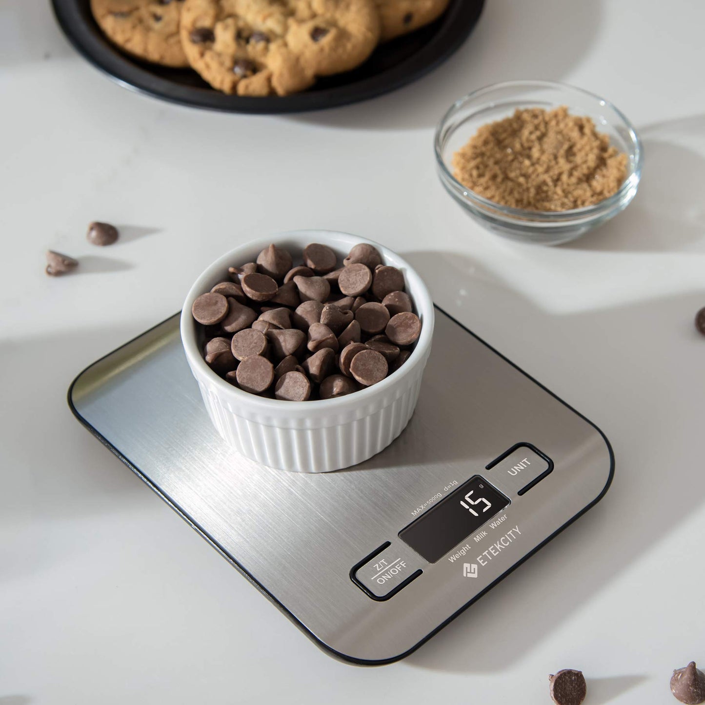 ETEKCITY Küchenwaage Digital - Edelstahl 304 - Lebensmittelgeeignete Waage Küche - Leicht zu Reinigen - Feinwaage mit Beleuchtetem LCD-Klare und gut Lesbare Kithchen Scale - 5 KG-1g - Edelstahl-Silber