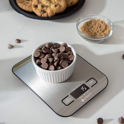 ETEKCITY Küchenwaage Digital - Edelstahl 304 - Lebensmittelgeeignete Waage Küche - Leicht zu Reinigen - Feinwaage mit Beleuchtetem LCD-Klare und gut Lesbare Kithchen Scale - 5 KG-1g - Edelstahl-Silber