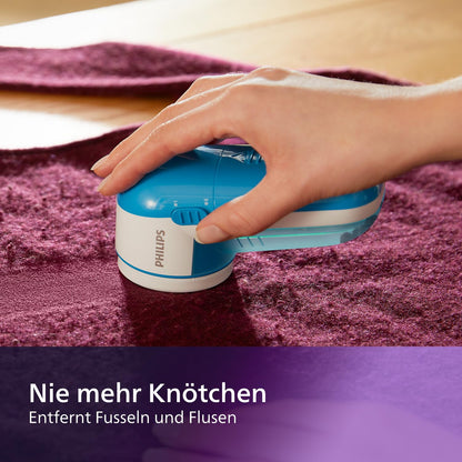 Philips Fusselrasierer – Fusselentferner für Kleidungsstücke, geeignet für alle Textilien, 2 Höheneinstellungen, batteriebetrieben (2X AA-Batterien inkl.), blau (GC026/00)